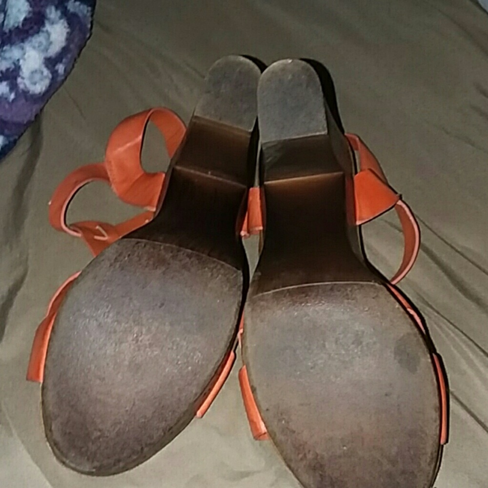 Boutique slight wedged heel - Picture 3 of 3